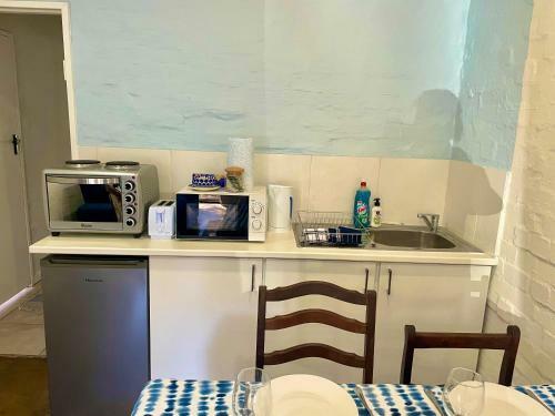 Hostal Clarendon Manor Guesthouse