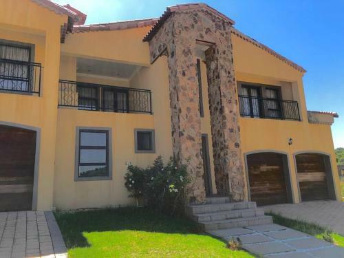 5 Bedroom Villa With Views In Secure Estate