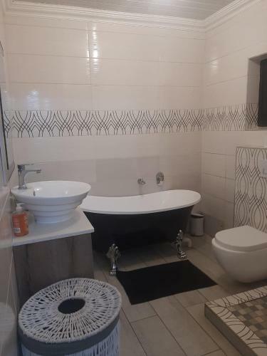 5 Bedroom Villa With Views In Secure Estate