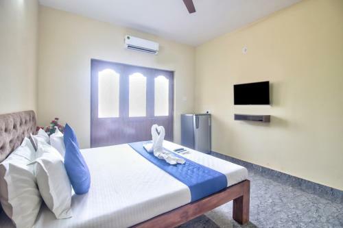 Hotel Renuka Holiday Inn