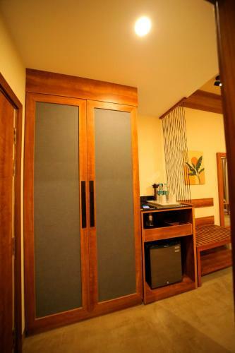 Hotel Anand Aamod Spa And Resort-riverside Resort