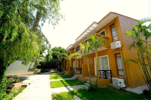 Hotel Anand Aamod Spa And Resort-riverside Resort