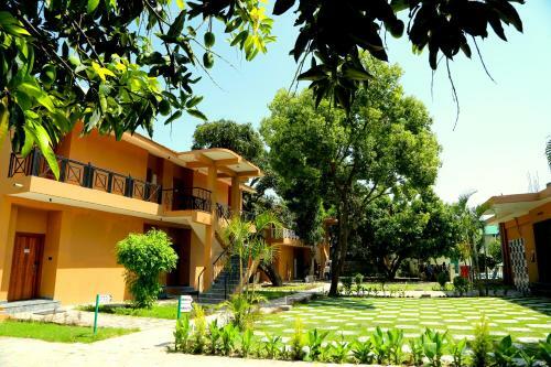 Hotel Anand Aamod Spa And Resort-riverside Resort