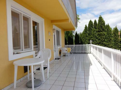 Magyar Apartmanh�z Iv.