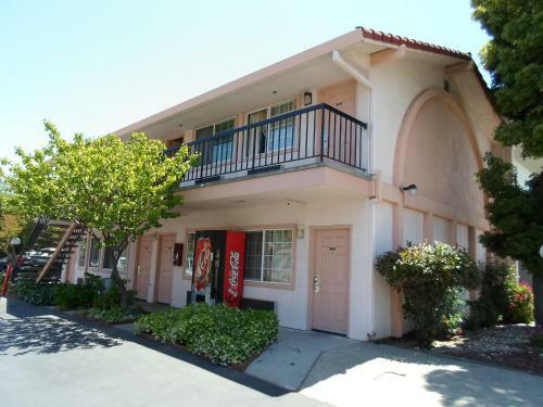 Hotel Morgan Hill Inn