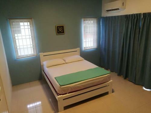 Santorini 4 Bedrooms Full Air Cond Entire Home