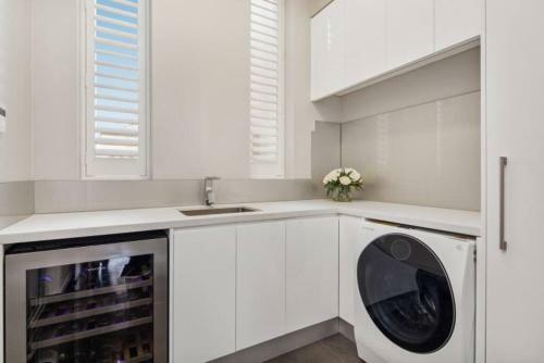 Deluxe Norwood 3 Bdrms Pool Wifi Sleeps 6