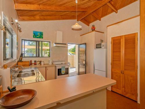 Oyster Bliss - Cooks Beach Holiday Home