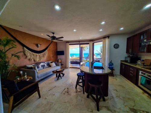 Apartamento Stylish Oceanfront Condo With Pool