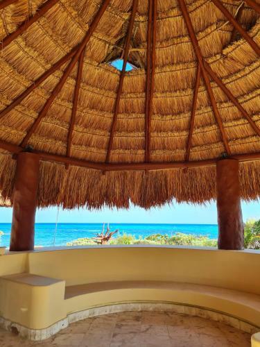 Apartamento Stylish Oceanfront Condo With Pool