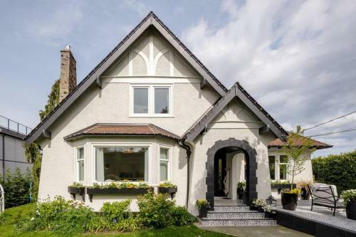 Gorgeous 4brd House Conveniently Located In Nanaimo