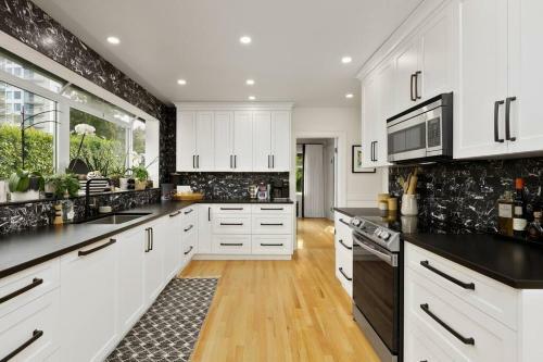 Gorgeous 4brd House Conveniently Located In Nanaimo