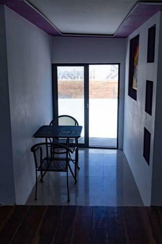 Saasil Second Floor Apartment Overlooking The Caribbean Sea