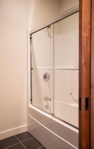 Whyte Mountain Chalet By Revelstoke Vacations