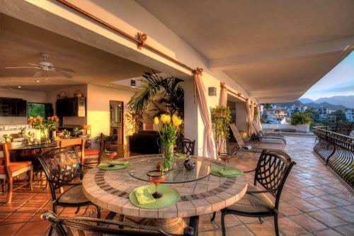 Villa In Conchas Chinas Vallarta