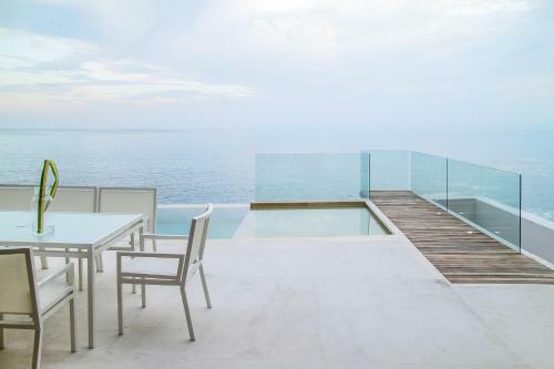 New Oceanfront Luxury Villa In Puerto Vallarta