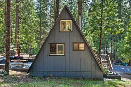 Dreamy Woodland Hideaway Grills, Fire Pit!