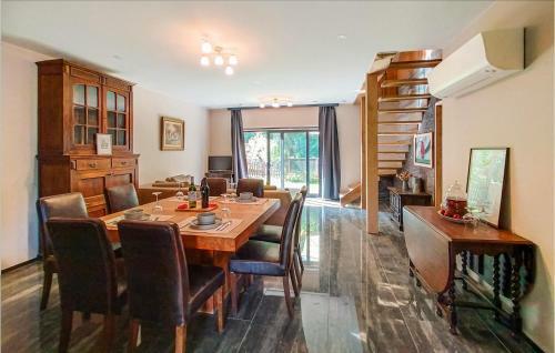 Stunning Home In Knesselare With 3 Bedrooms