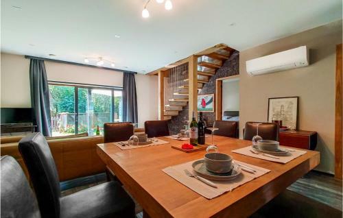 Stunning Home In Knesselare With 3 Bedrooms