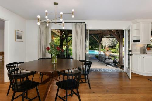 Chateau Chablis- Pool, Hot Tub, Fire Pit, And More!