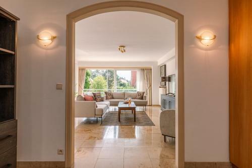 Charming And Spacious Apartment With Parking In Centre Knokke