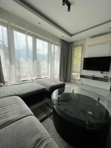 Cite Jardin Apart @ 2 Bedroom Apartment