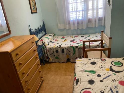 Adosado Con Piscina Y Tenis