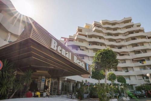 Apartamento Benal Beach Sea Front Holiday Home