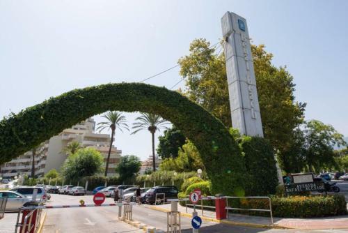 Apartamento Benal Beach Sea Front Holiday Home
