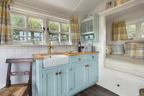 The Heron Shepherds Hut At Lyth Valley
