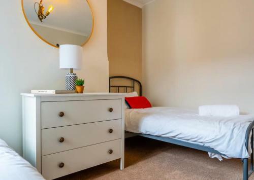 Amprenta House- Gorgeous Interior Designed 3 Bedroom Home
