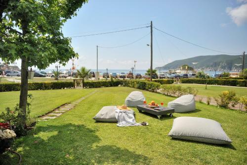 Seathon Seafront Beach Villa In Kalamitsi