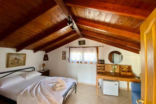 Villa Luxurious 3-bdrm Maisonette With Sea Views