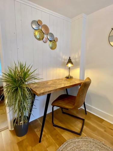 Central Seaside Cottage