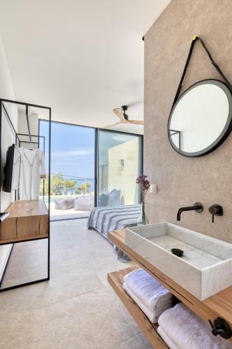 's Cave Villas Seaside Karystos