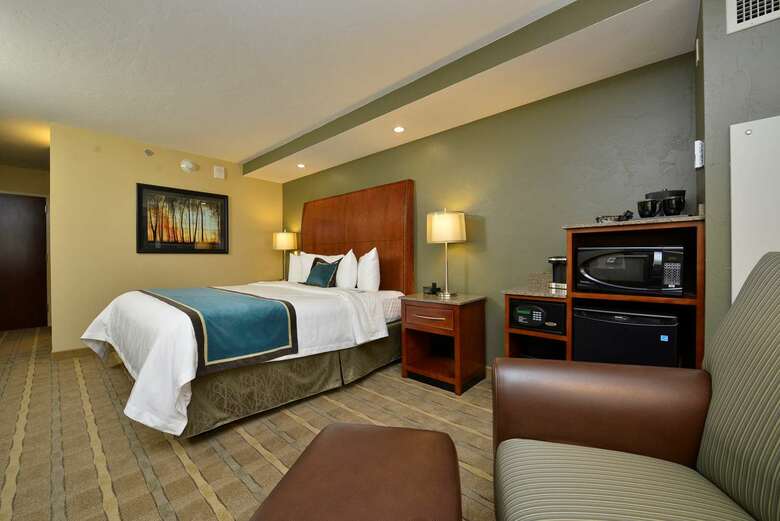 Best Western Premier Waterfront Hotel & Convention Center