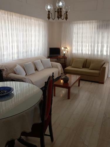 Ekie Apartment With Sea View