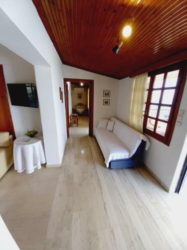 Ekie Apartment 2 With Sea View