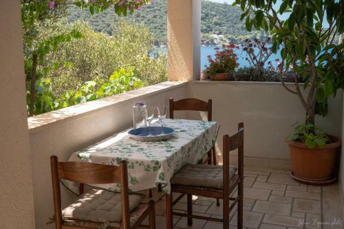 Apartments Lastovo Sili?
