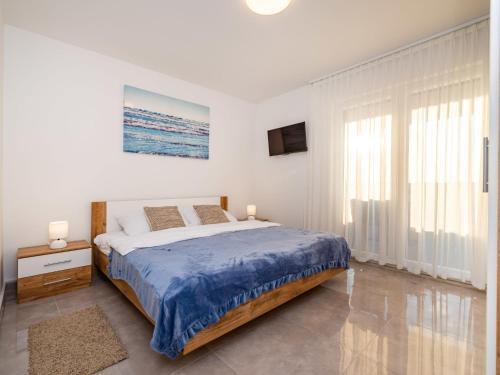 Apartment Ilux-2
