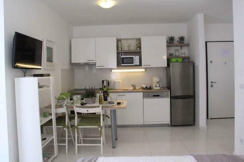 Apartment In Njivice - Insel Krk 42626