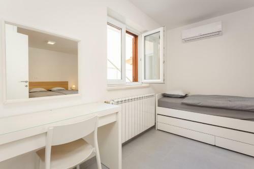 Hostal Bella Vista Apartments