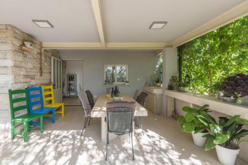 Peroj's Green Oasis - Holiday Home