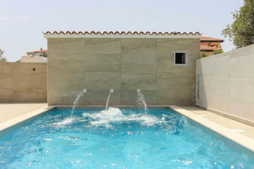 Villa Sunshine With Private Hydromassage Pool Near Pula