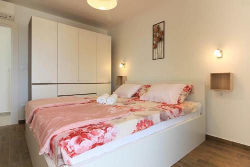 Villa Sunshine With Private Hydromassage Pool Near Pula