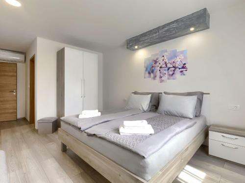 Holiday Home Casa Gverino