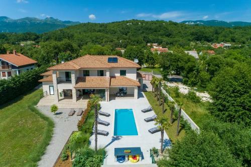 Villa Palma With Private Pool / Croatia