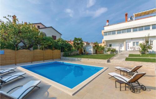 Two-bedroom Apartment In Novigrad