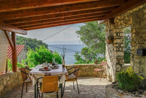 House Bepa Near The Sea