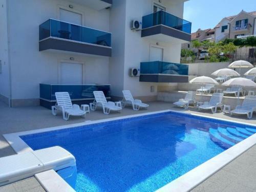 Apartments Ivan - Heated Pool